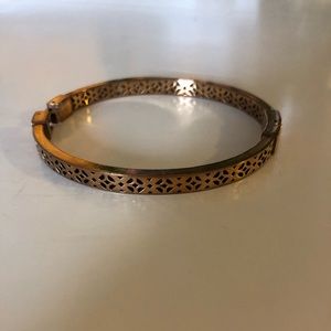 Fossil Eyelet Bangle Rose Gold